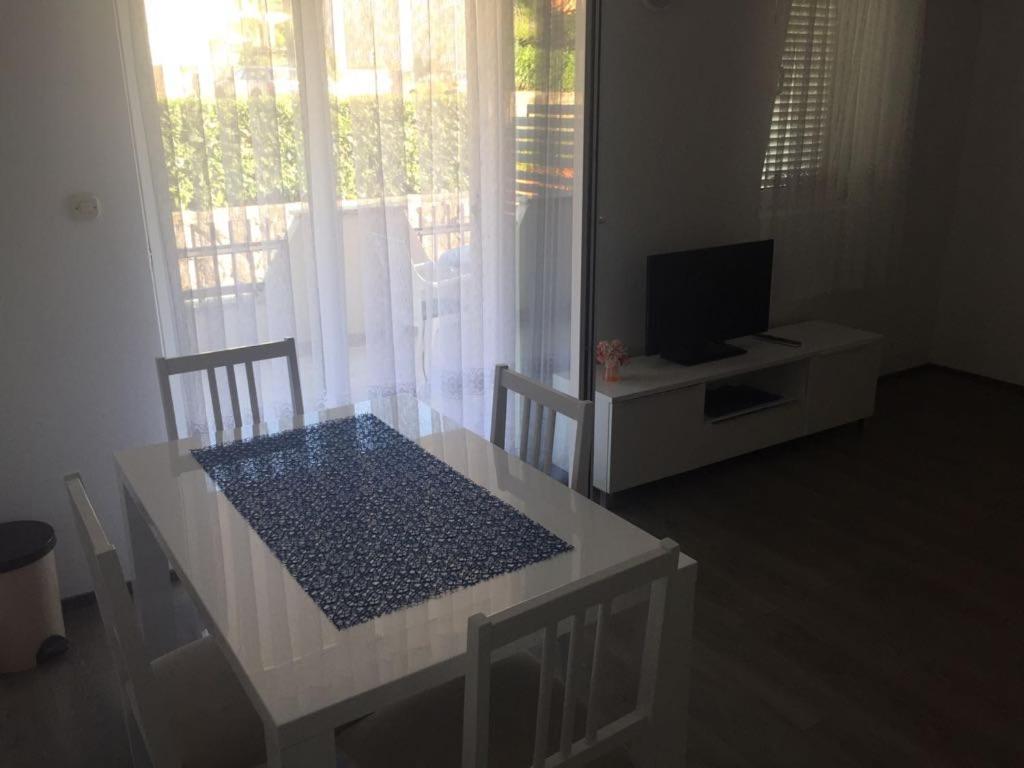מאלינסקה Apartmani Ana מראה חיצוני תמונה