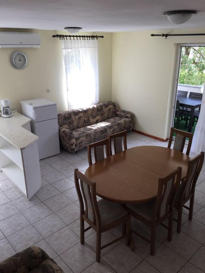 מאלינסקה Apartmani Ana מראה חיצוני תמונה